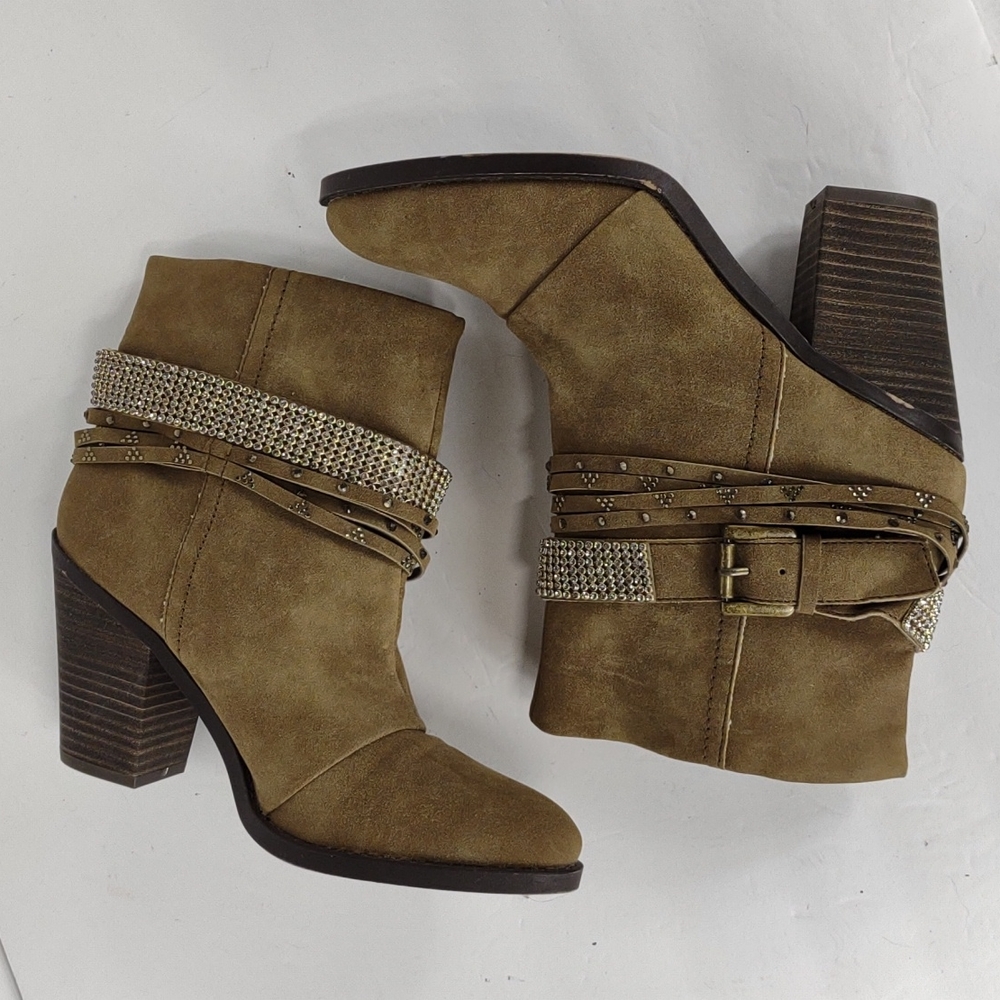 Women's Union Bay size 8 Medium Tan Faux Suede blingy heeled Ankle boots